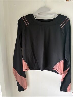 Women's Athleta ignite Black Palermo Pink Long Sleeve Cropped Active Top Sz XL